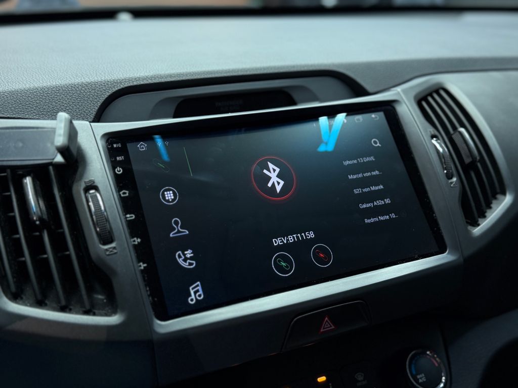 KIA Sportage Attract 2WD*KLIMA*KAMERA*SHZ*NAVI*TOP KIA Sportage Attract 2WD*KLIMA*KAMERA*SHZ*NAVI*TOP