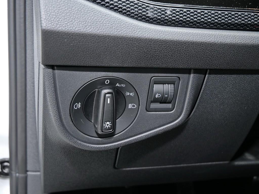 Volkswagen Polo Life 1.0 l 59 kW / 80 PS, миниатюра 16