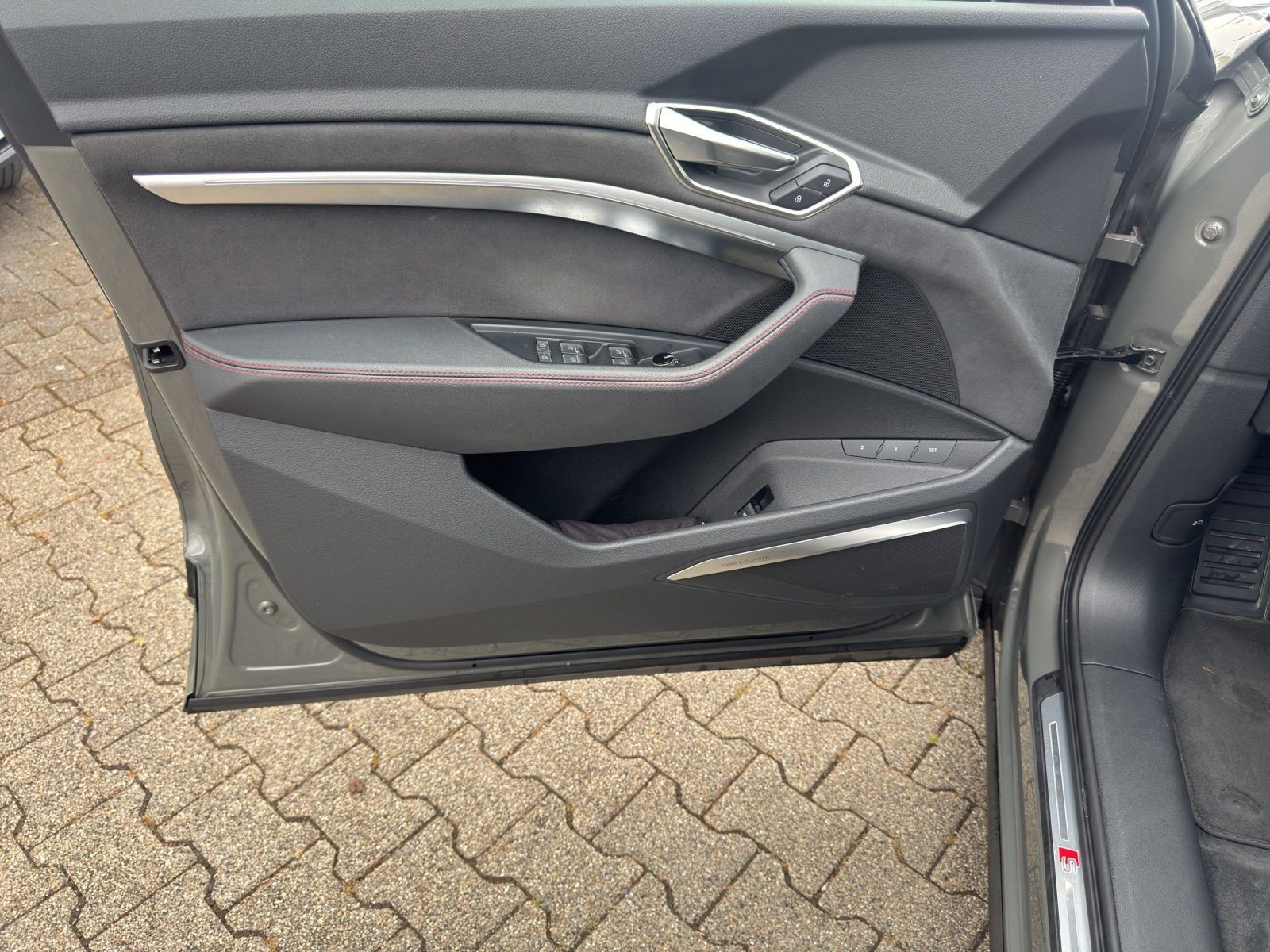 Audi Q8 e-tron 50 Q S LINE EDITION PANO LM22 HuD MATR foto 8