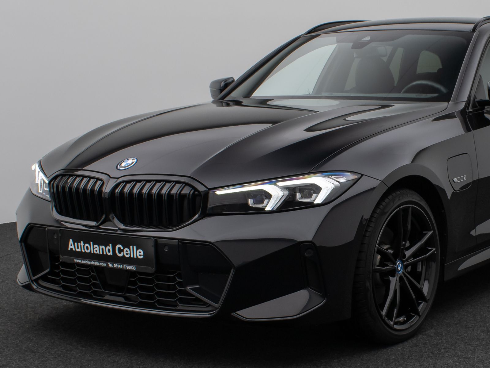 Fahrzeugabbildung BMW 330e M Sport Kamera DAB H/K CockPit+ Stop&Go 19"