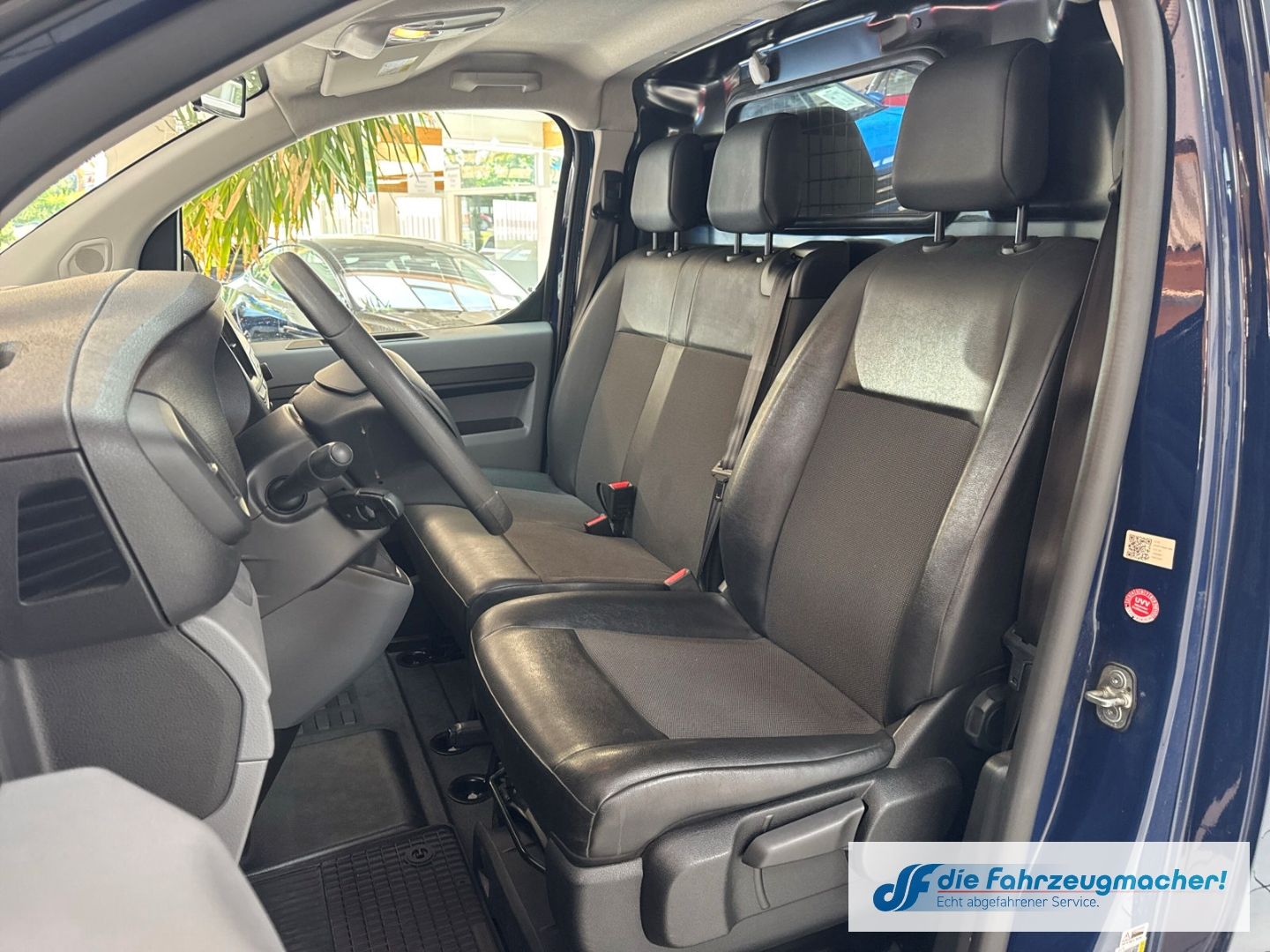 Fahrzeugabbildung Opel Vivaro Kasten Edition M 1.5 D EU6d *EXPORT