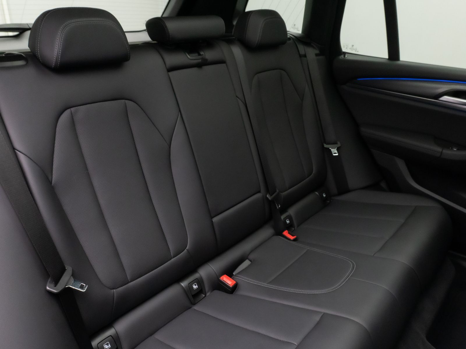 Fahrzeugabbildung BMW X3 xD20d M Sport Panorama Kamera Laser HUD HiFi