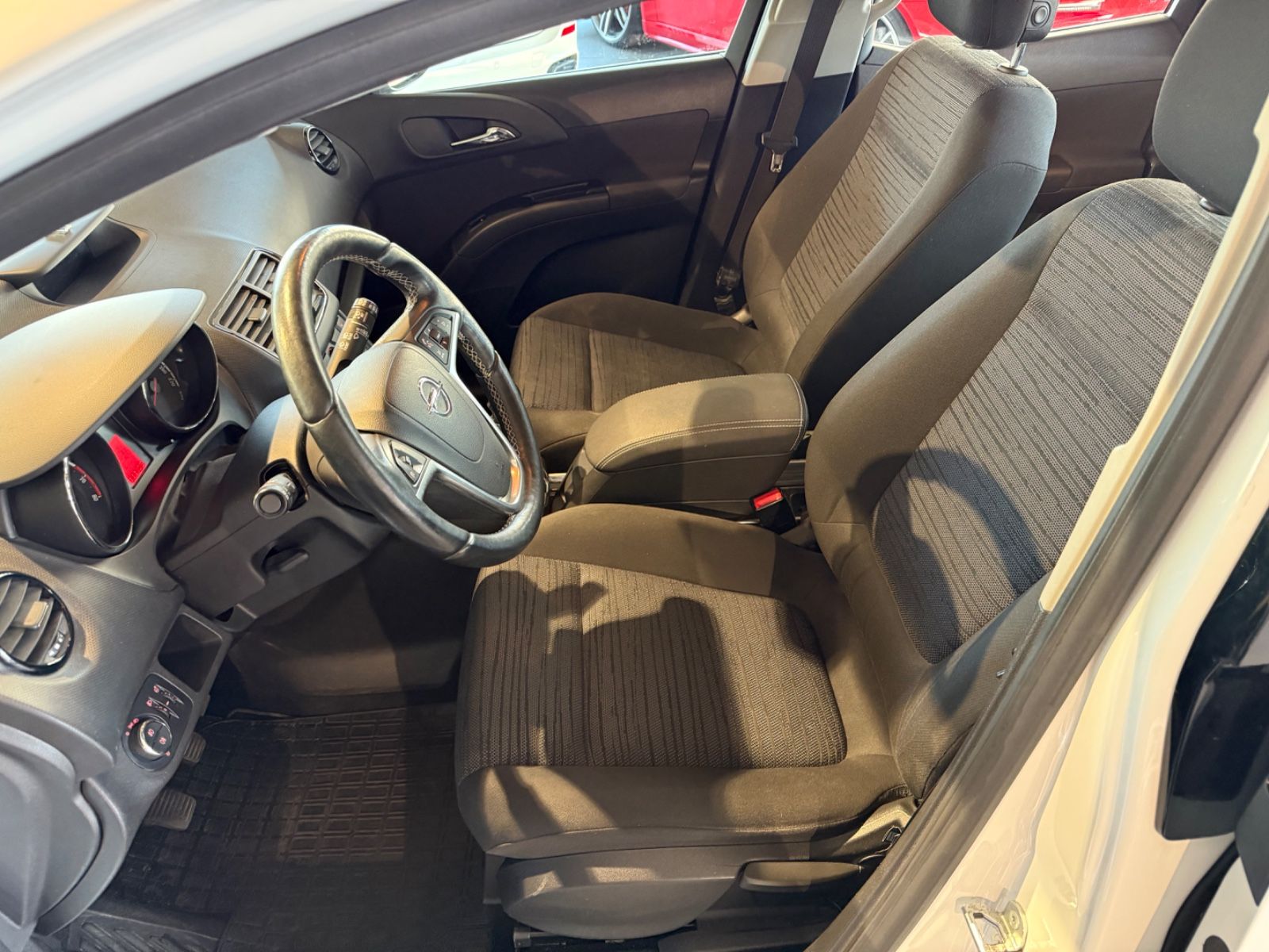 Fahrzeugabbildung Opel Meriva B Style 1.4 T *SHZ*LHZ*PDC*AHK*