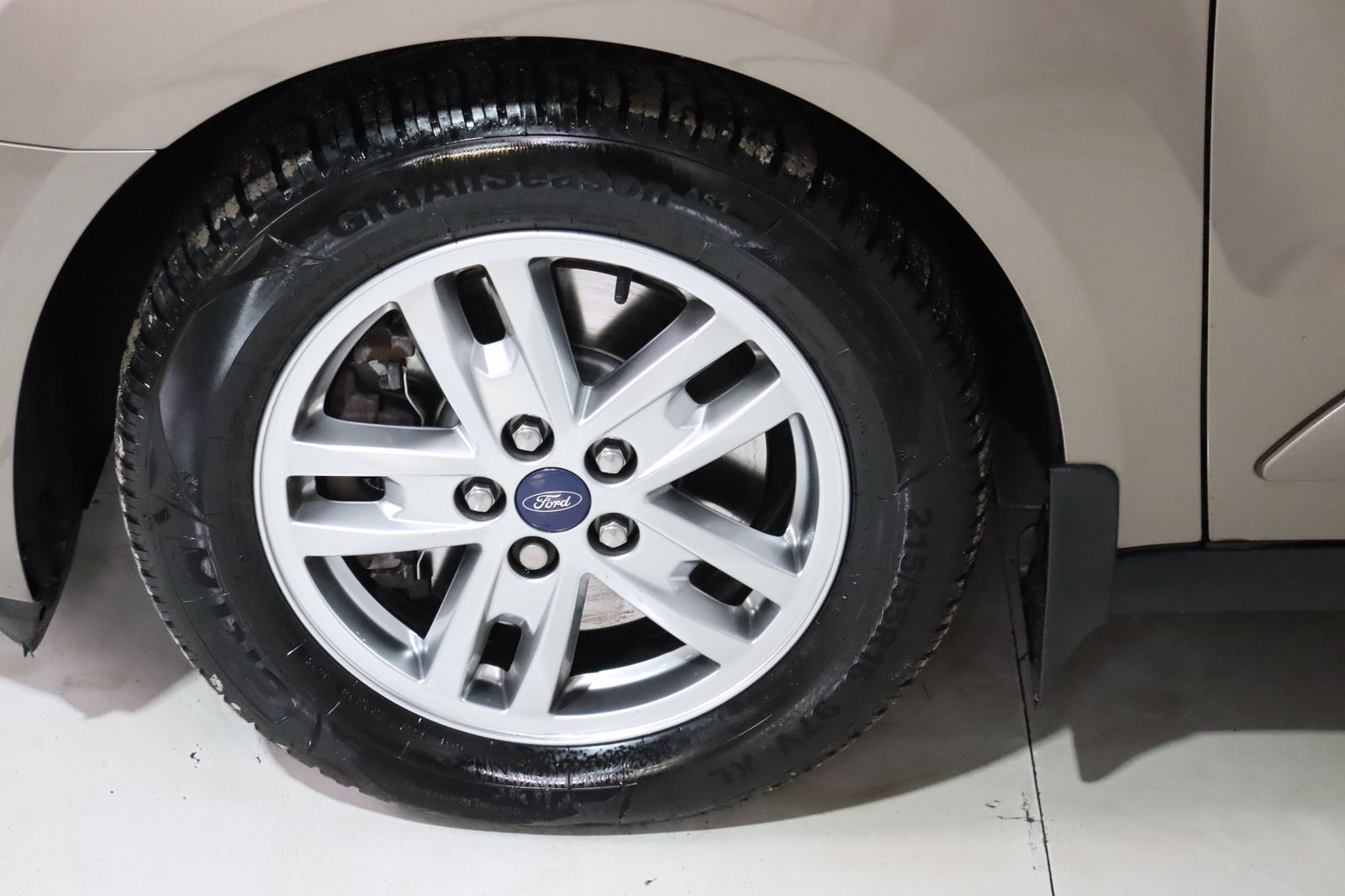 Fahrzeugabbildung Ford Grand Tourneo Connect 1.5 ECOBLUE Titanium