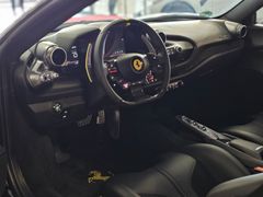 Fahrzeugabbildung Ferrari F8 Tributo (RACING/LIFT/CARBON/CAMERA/ GARANTIE!