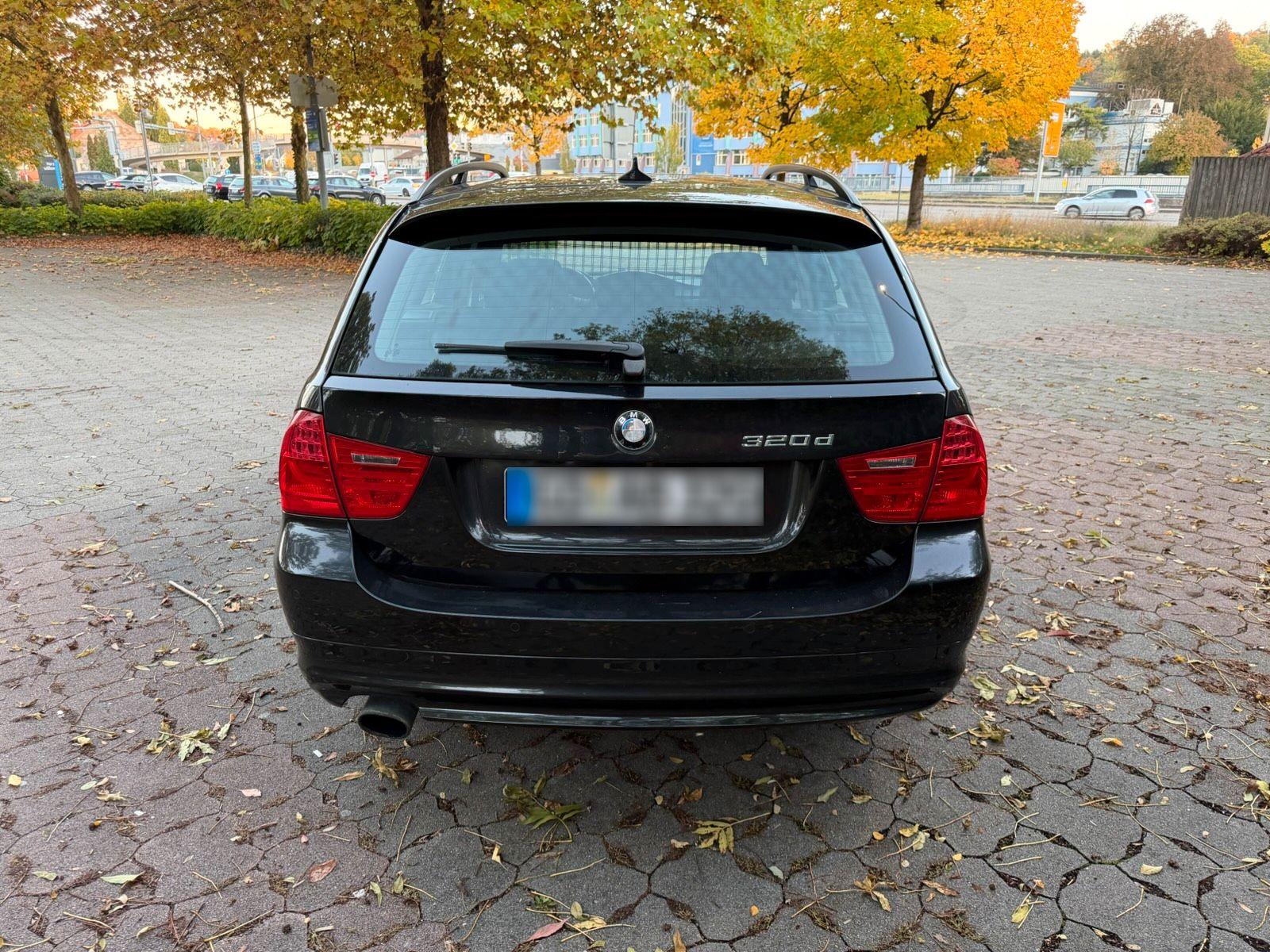 BMW 320 2009 — engine 177 HP (130kW)