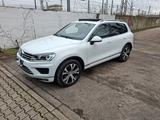 Volkswagen Touareg VW-V6 3.0 TDI 4Motion-R-Line-360°-Kamera - Volkswagen Touareg: R Line
