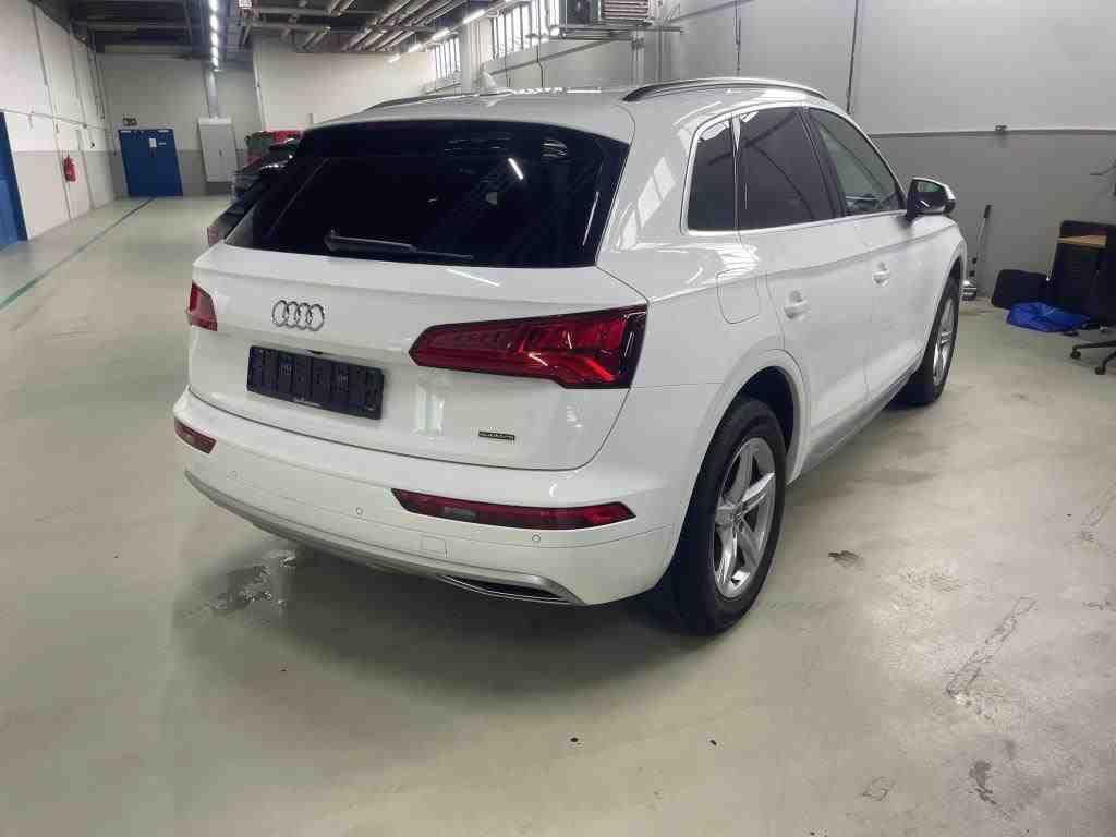 Audi Q5 40 TDI quattro sport Matrix/Kam/SHZ/Navi/AHK