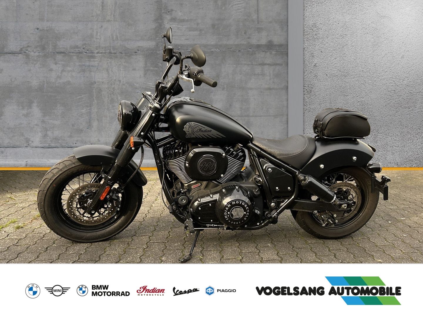Fahrzeugabbildung Indian Chief Bobber Dark Horse, Heckträger mit Tasche ,