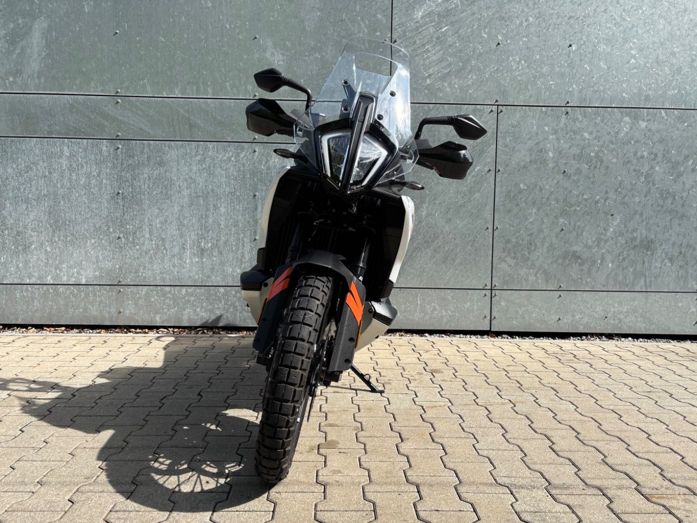 Fahrzeugabbildung KTM 790 Adventure 2024
