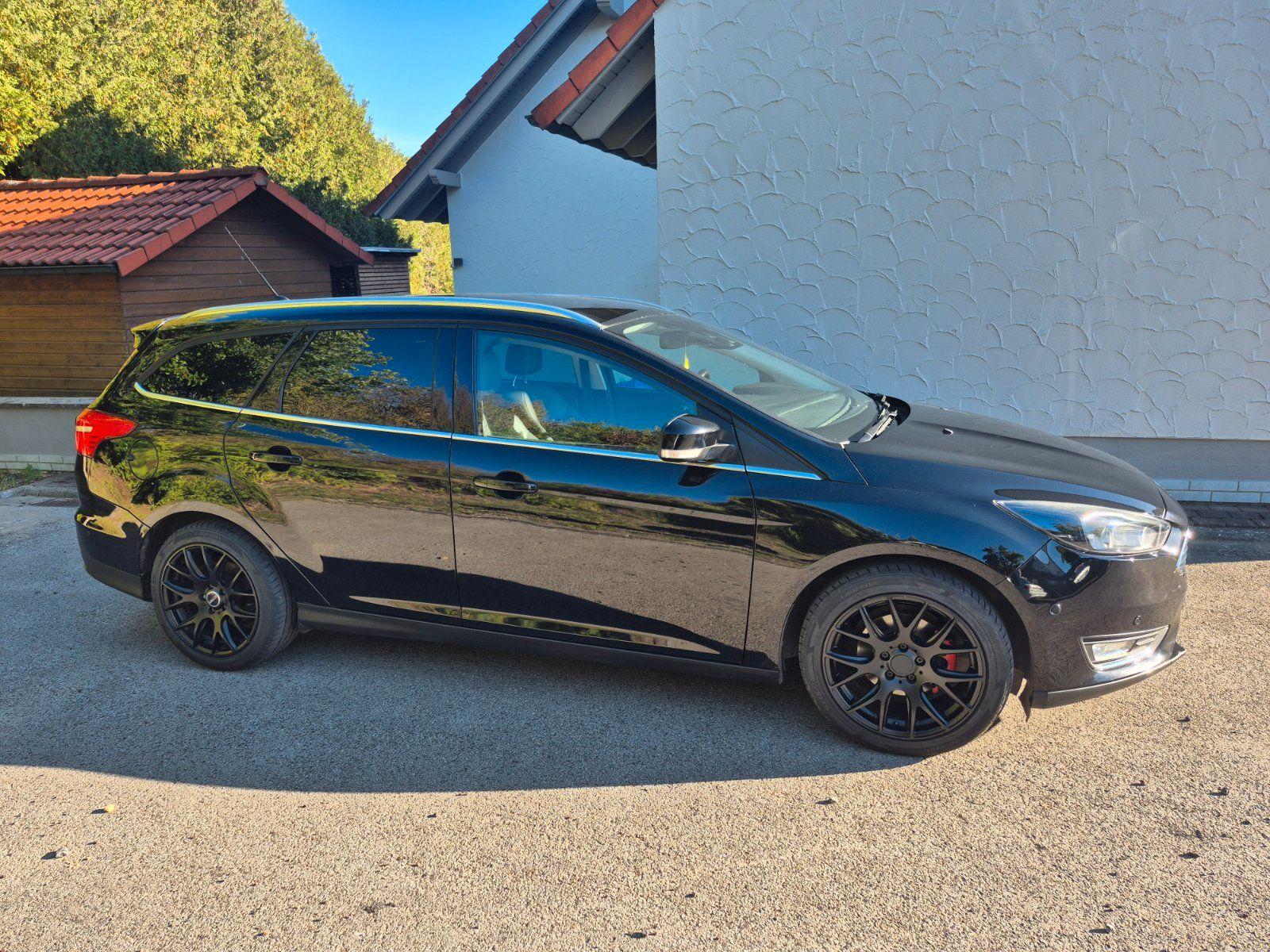 Ford Focus 2015 — photo 12