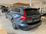 Volvo V60 B4 Kombi Automatik - gebrauchte Volvo V60 aus dem Jahr 2024