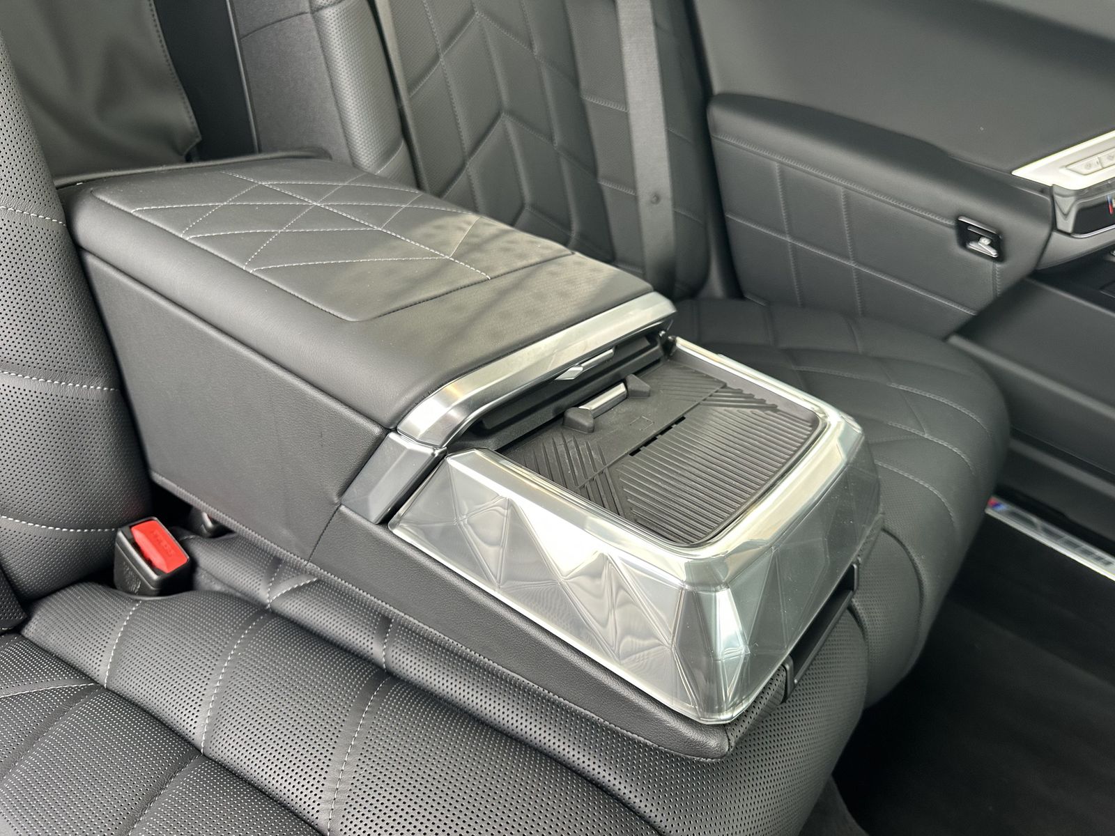 BMW M760 - Bild 30