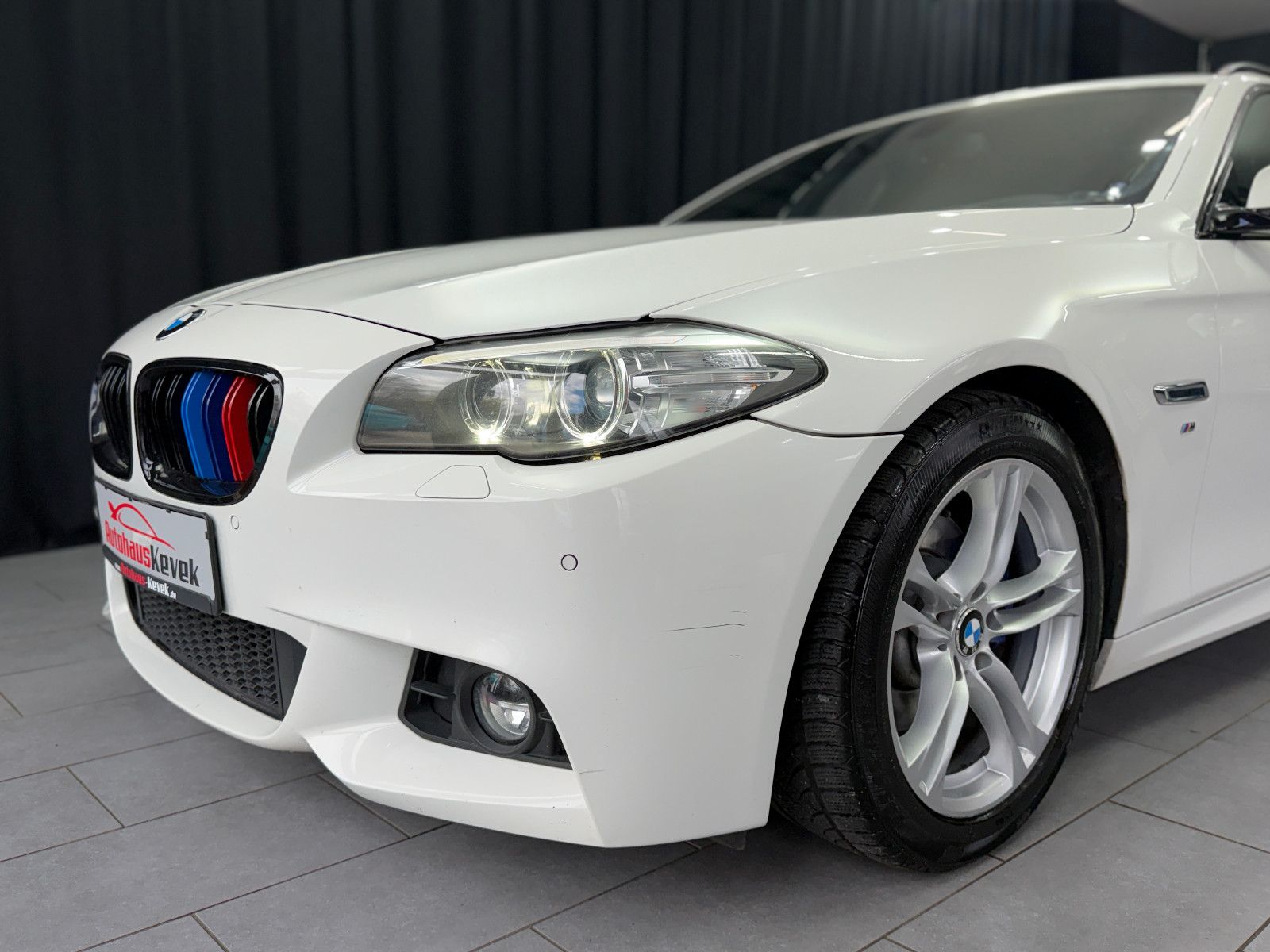 Fahrzeugabbildung BMW 520 d Touring|M-Paket|HIFI|PDC|Komfortzugang