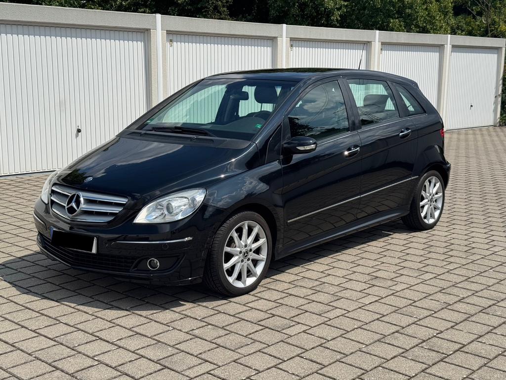 Mercedes-Benz B 200