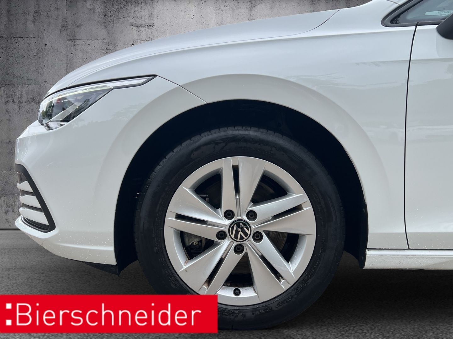 Volkswagen Golf Variant 8 2.0 TDI DSG Life ACC 16 NAVI DAB imagem 3