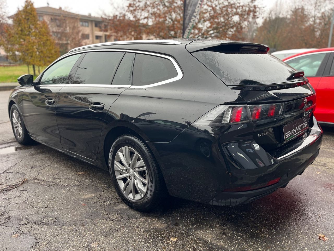 Peugeot 508 BlueHDi 130 Stop&Start EAT8 SW Activ imagem 3