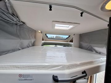 Sunlight Adventure T 68 8G Autom. Combi 6E TV-Paket