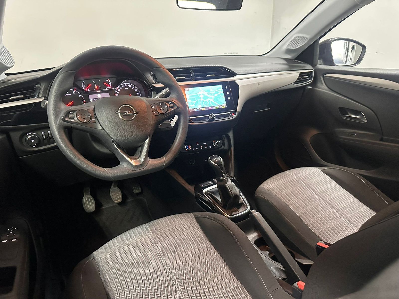 Fahrzeugabbildung Opel Corsa 1.2 Edition *NAVI*KLIMA*SH*KAMERA*
