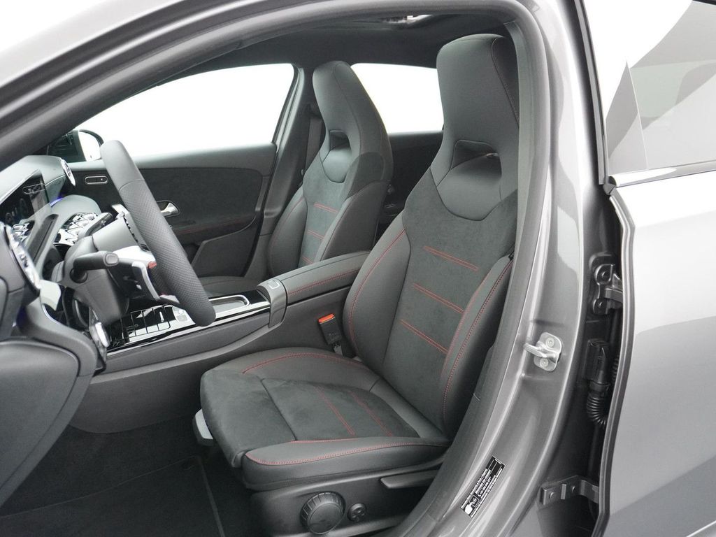 Mercedes-Benz A 180 Star Edition AMG Line | Panorama - Schiebe