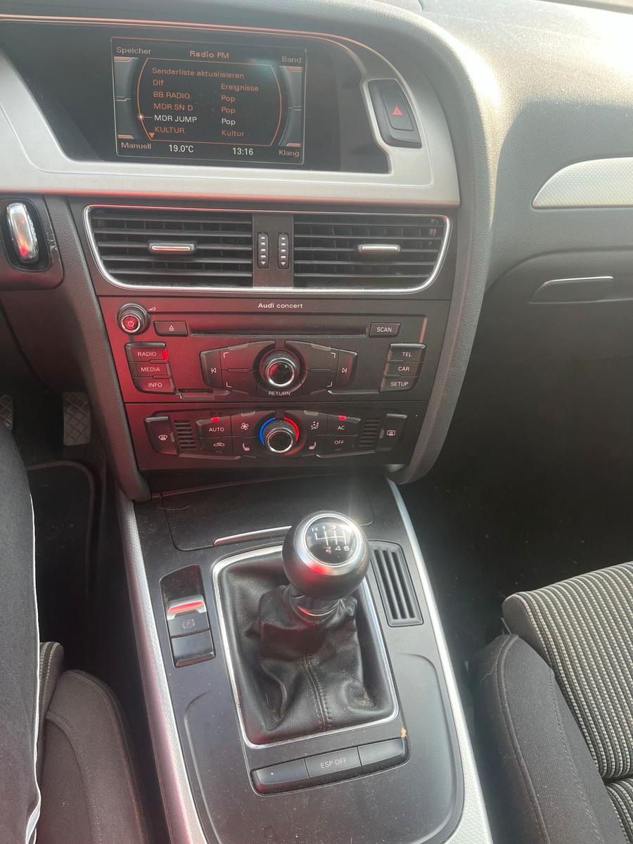 Audi A4 2008 — photo 7