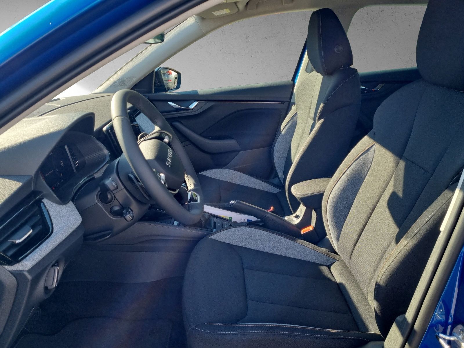 Fahrzeugabbildung SKODA Scala Tour 1,0 TSI 85KW/115PS AHK Fahrassi+