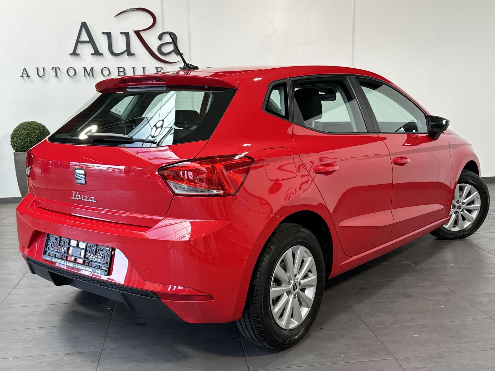 Fahrzeugabbildung SEAT Ibiza 1.0 TSI Style 5-Türer NAV+LED+CARPLAY+1HD