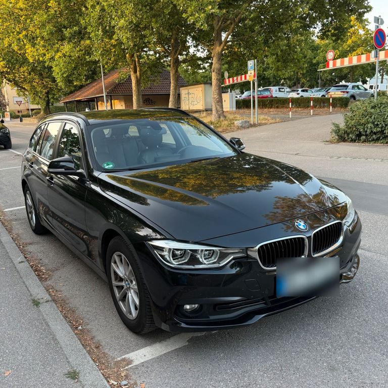 Image of BMW 320