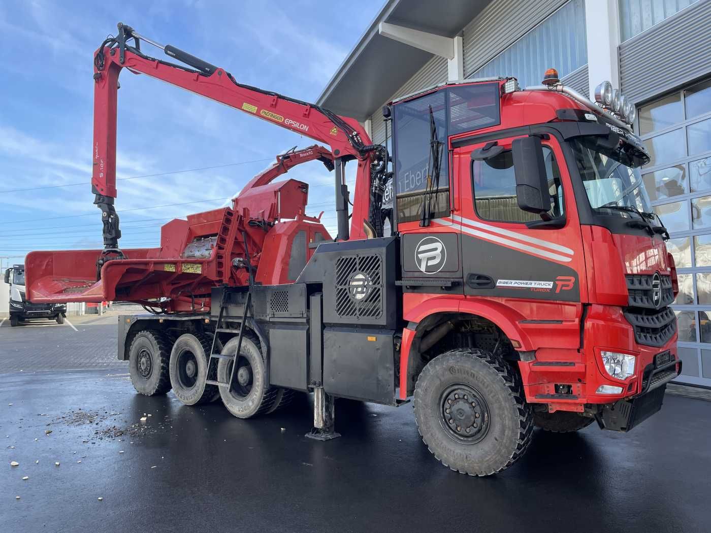 Fahrzeugabbildung Mercedes-Benz TUROX 8x8 Eschlböck Biber 92 Holzhacker / 1.512h