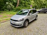 Volkswagen VW Touran Cross / 2.0 TDI DPF / DSG / 170 PS - Volkswagen Touran: TDI 170 Ps