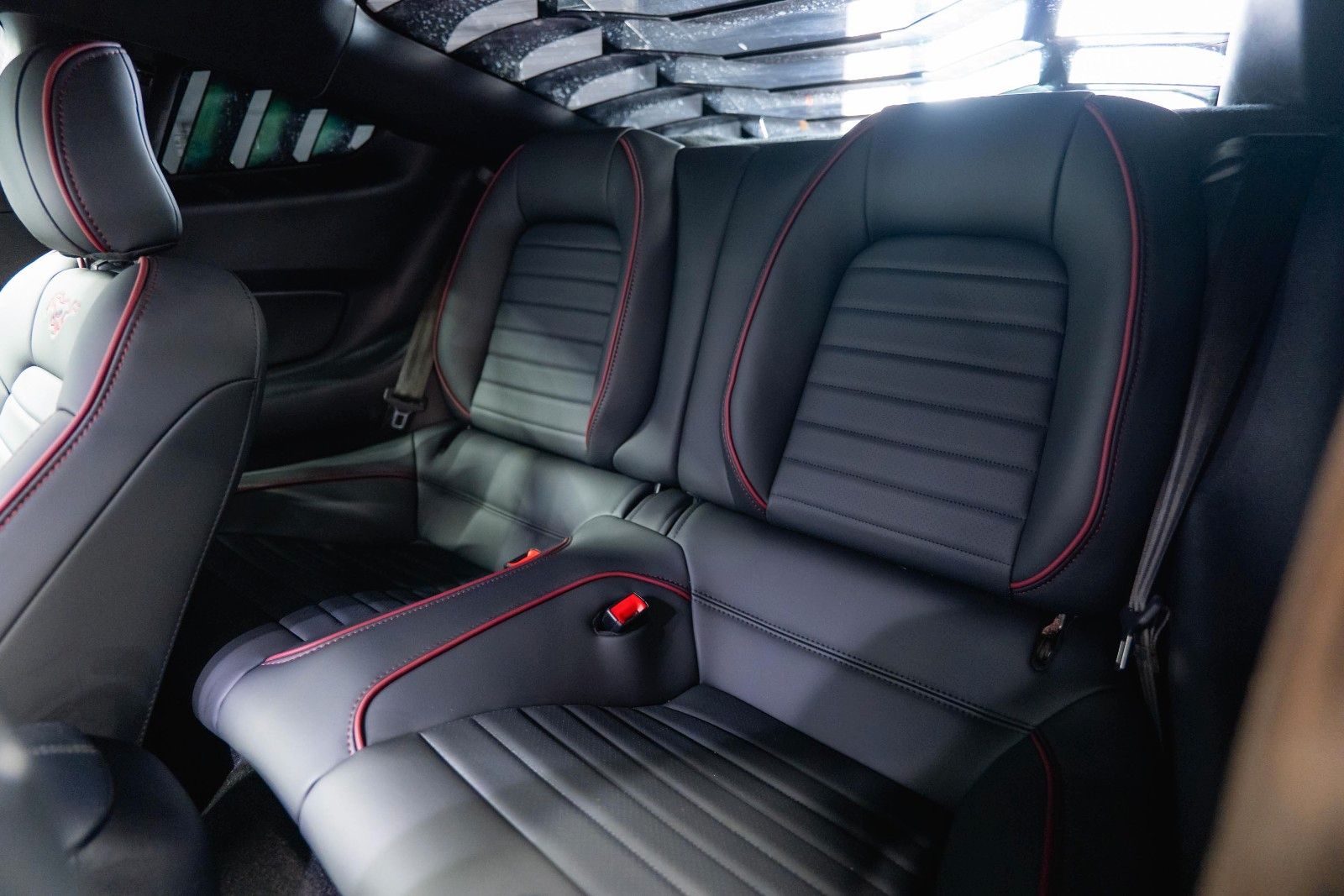 Fahrzeugabbildung Ford Mustang Shelby GT 500 5.0 V8 Performance 6-Gang