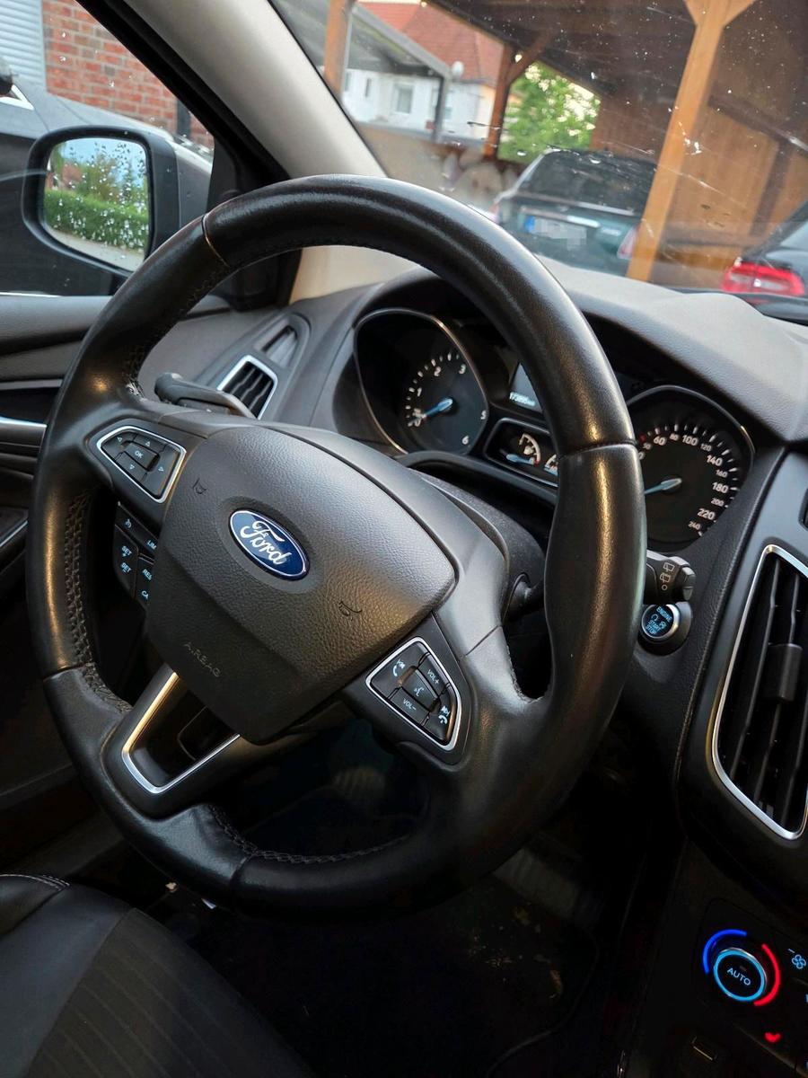 Ford Focus 2015 — фото 5
