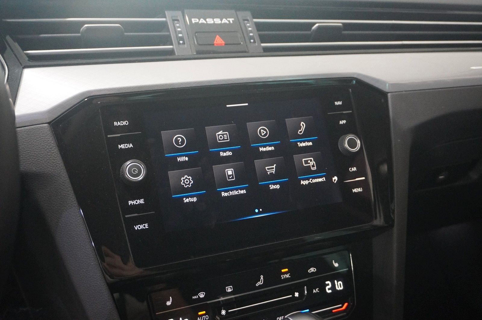 Fahrzeugabbildung Volkswagen Passat Var. 2.0D BUSINESS DSG NAVI/LED/KAMERA/SH