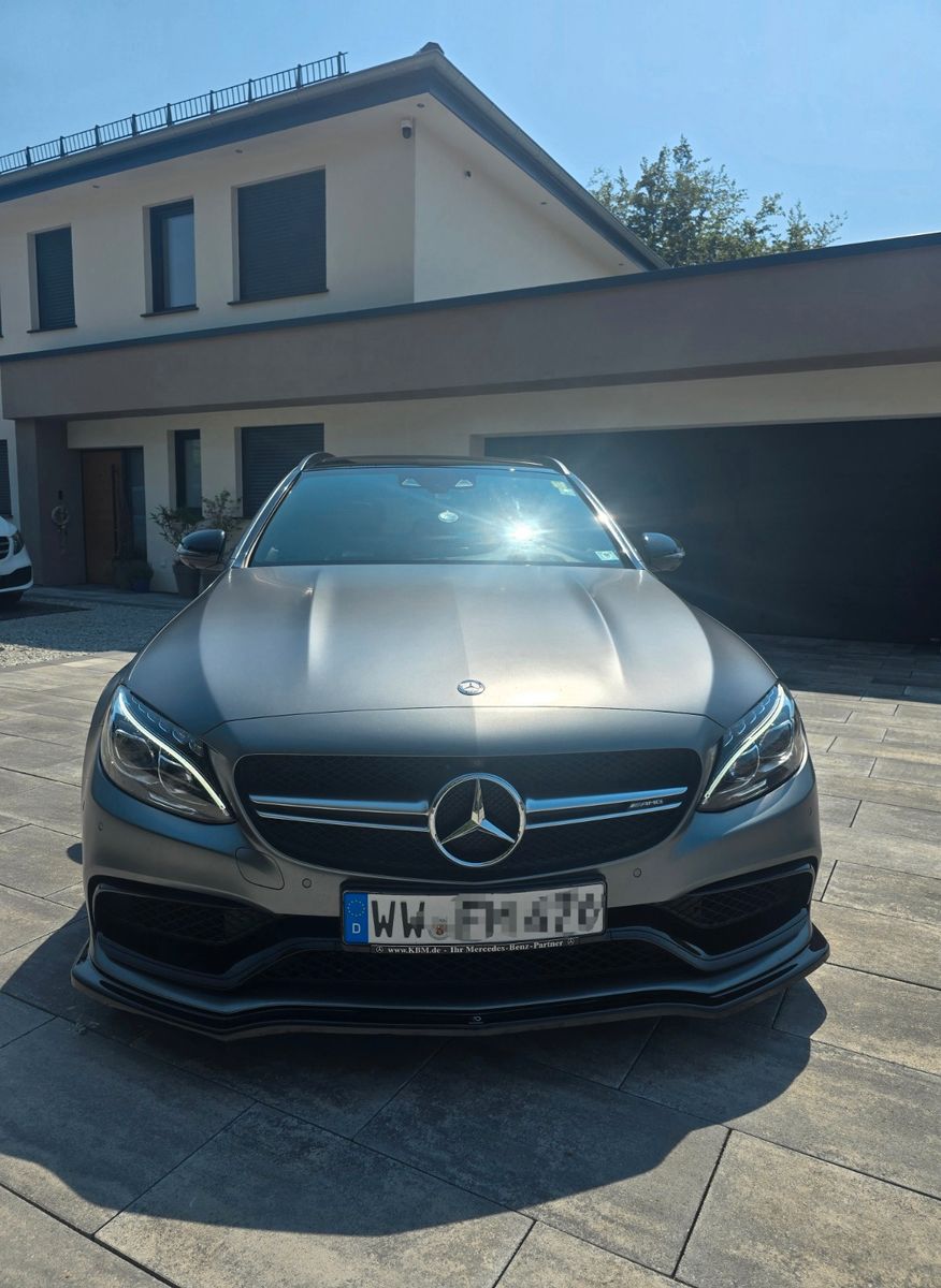 MERCEDES-BENZ Mercedes-Benz C 63 AMG T-Modell | Designo Mattgr