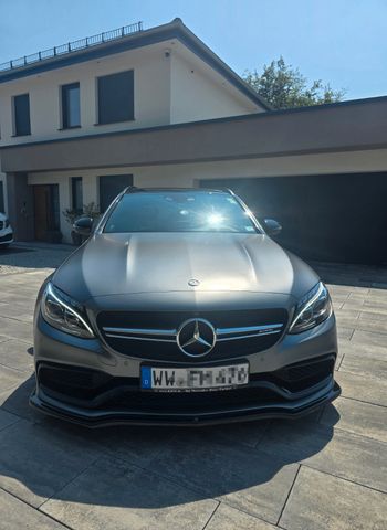 MERCEDES-BENZ Mercedes-Benz C 63 AMG T-Modell | Designo Mattgr
