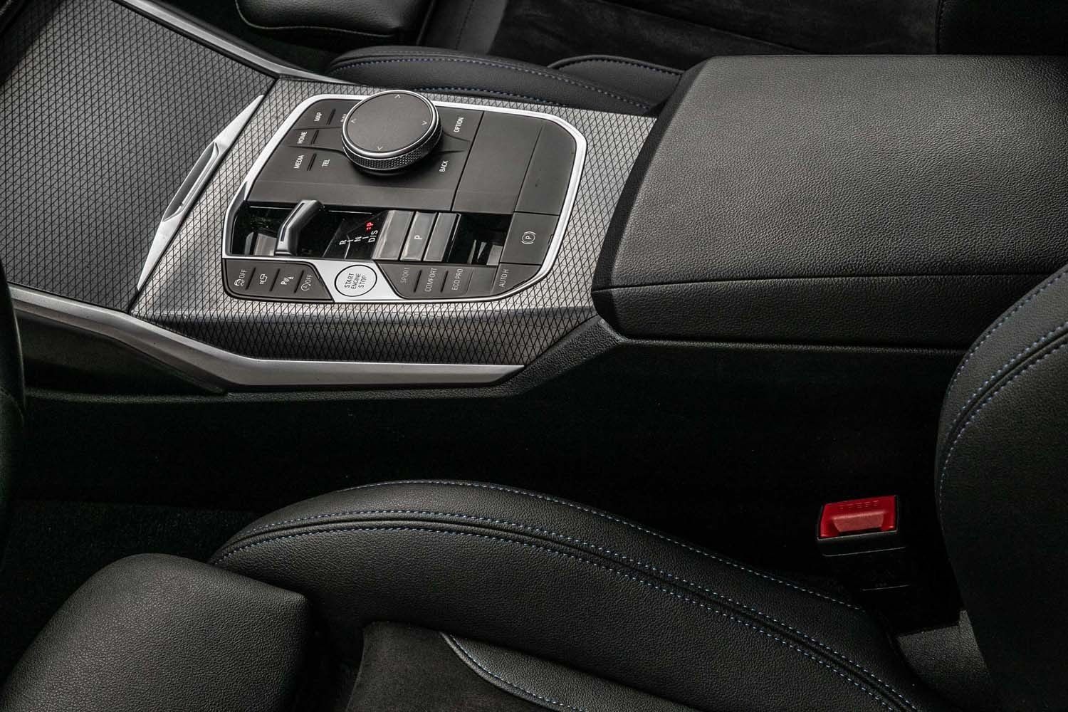 BMW 330 - Bild 9