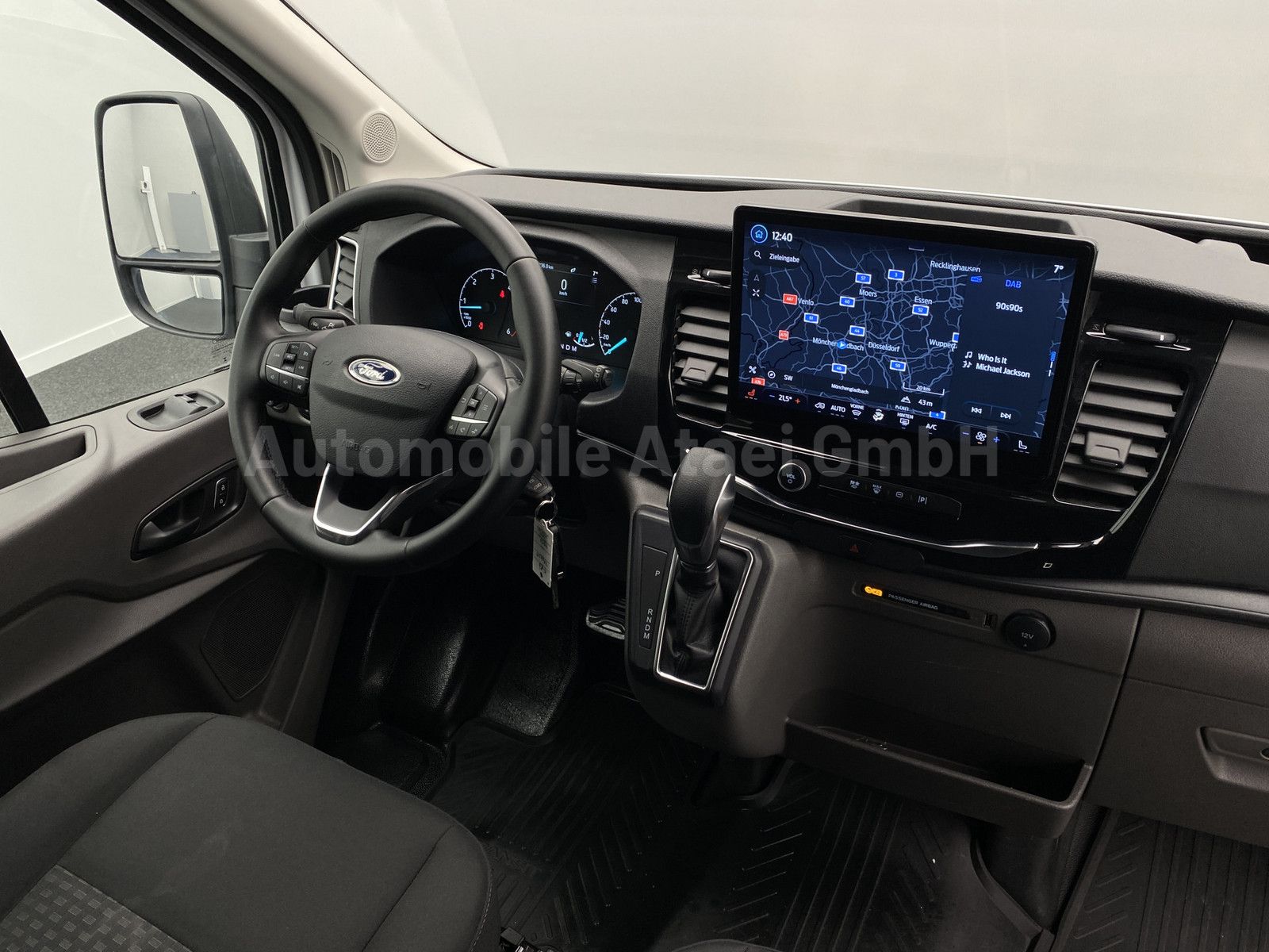 Fahrzeugabbildung Ford Transit 350 L3H2 Automatik *Facelift* NAVI (3813