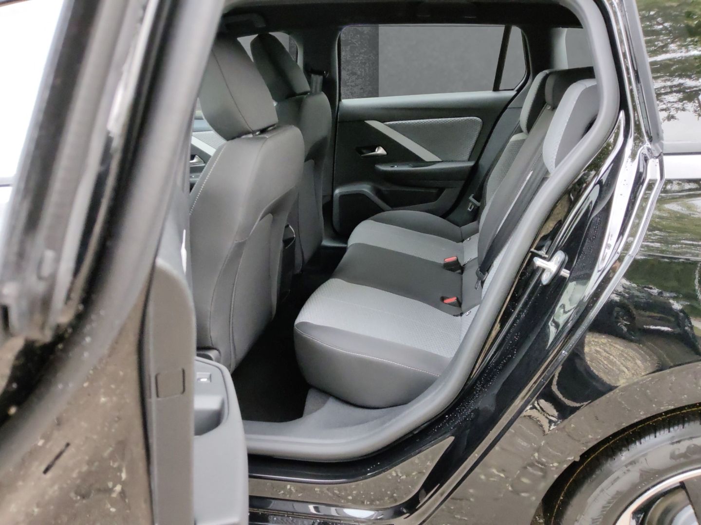 Opel Astra - Bild 9