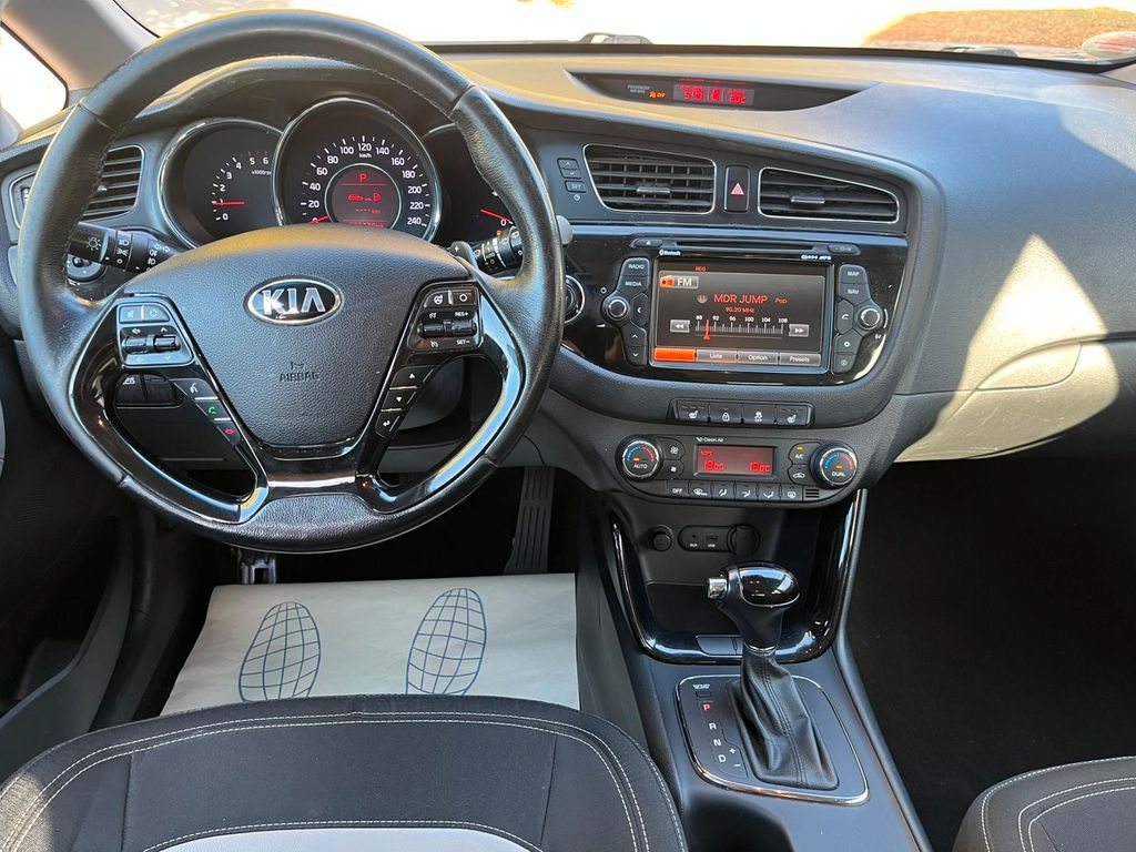 KIA cee'd SW 1.6 CRDi 128 Spirit Autom. - Bild 7