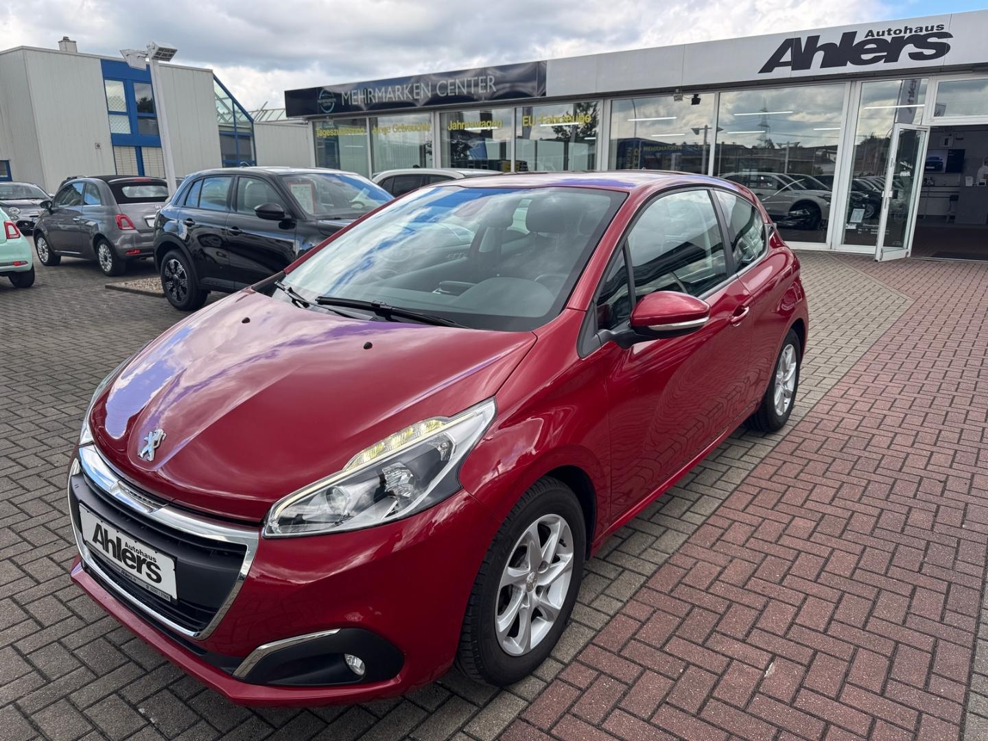 Peugeot 208 Active+1HAND+8FACH+SCHECKHEFT+PDC+KLIMA+BLUE
