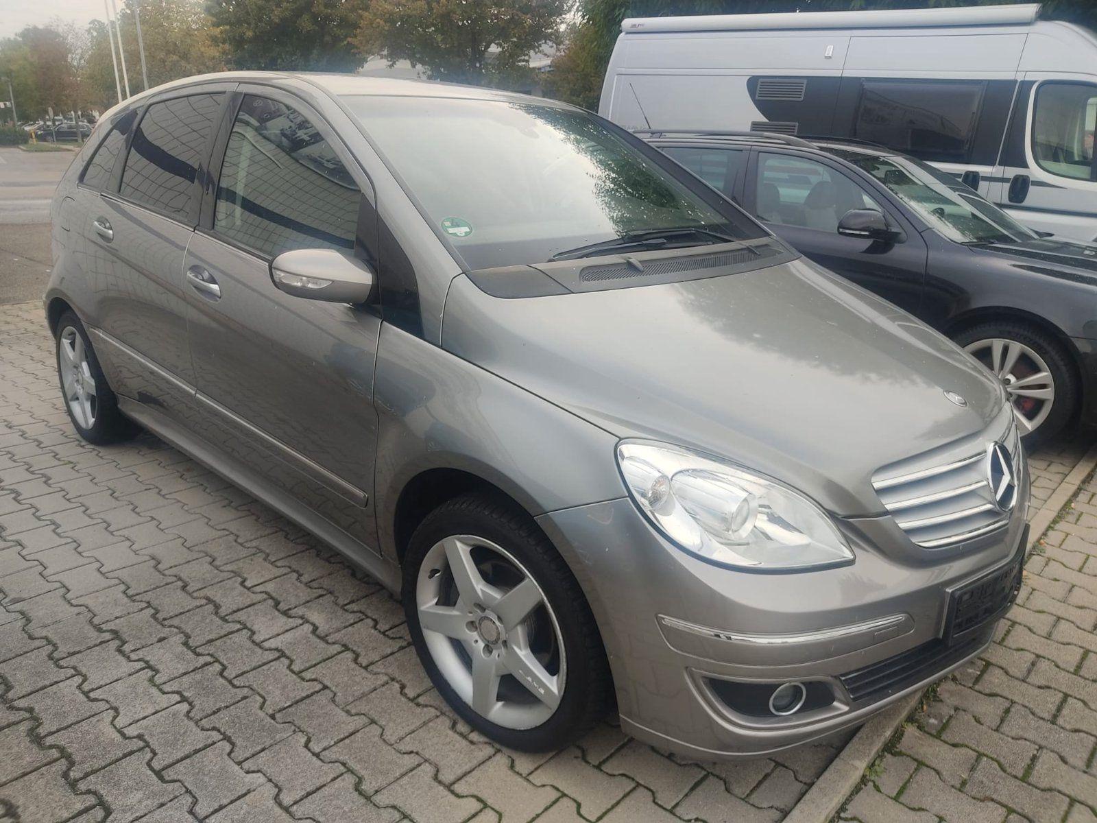 Mercedes-Benz B 200