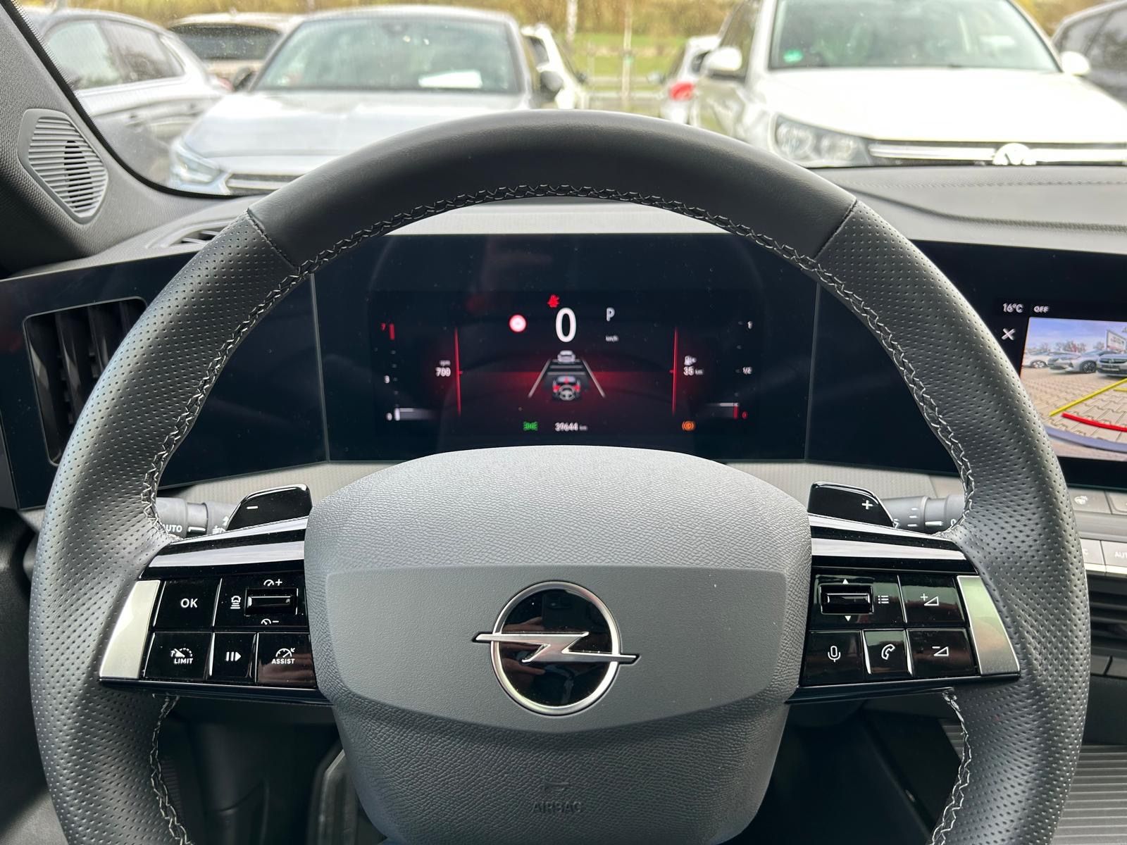 Fahrzeugabbildung Opel Astra Ultimate°Pano°Kamera°LED°Leder°HeadUp°