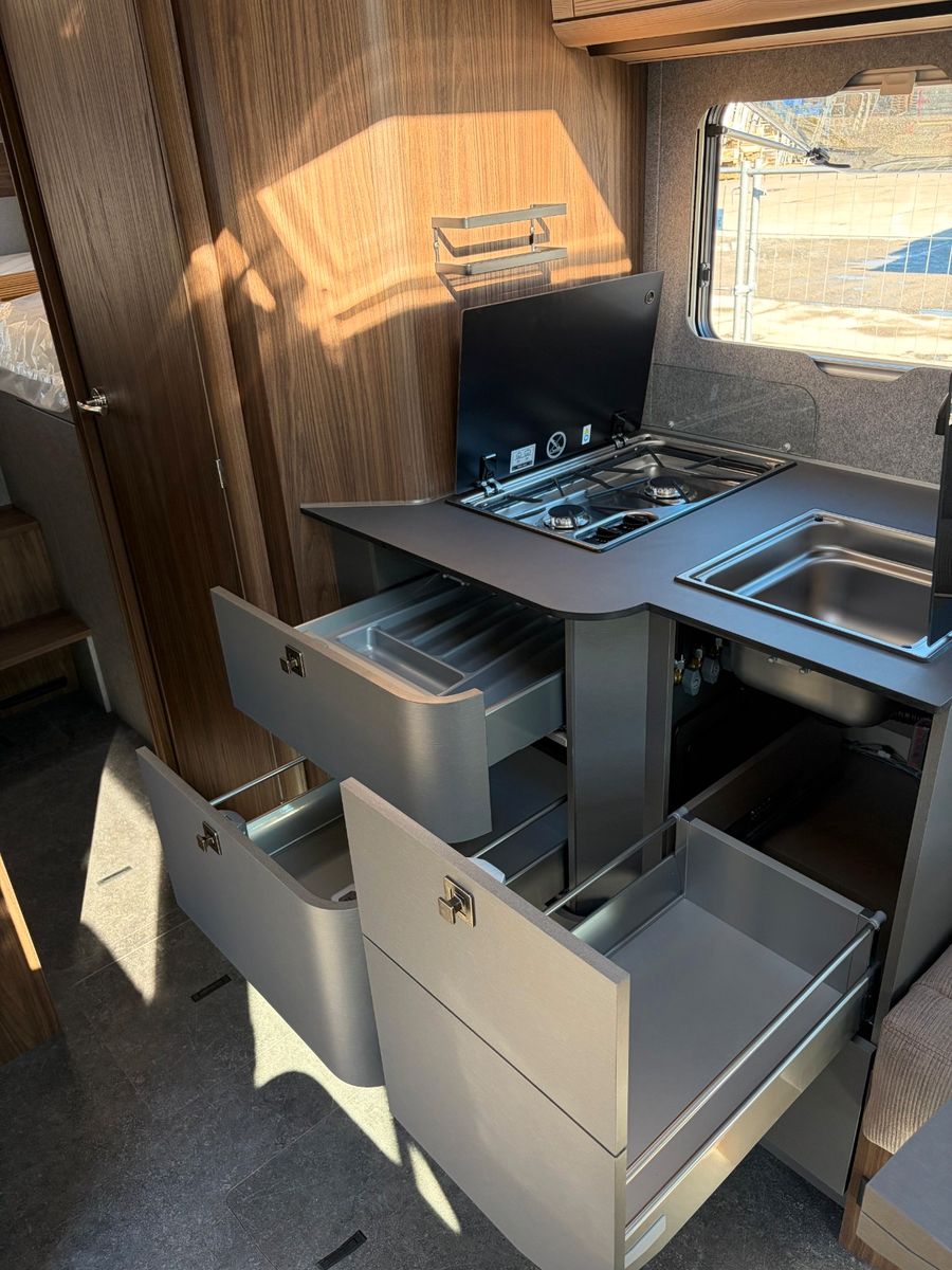 Fahrzeugabbildung Eura Mobil Integra Line 726 EF GT