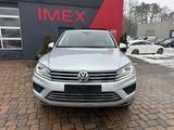 Volkswagen Touareg V6 TD 4Motion 262 PS Leder AHK - : Vollleder, Standheizung, Geländewagen