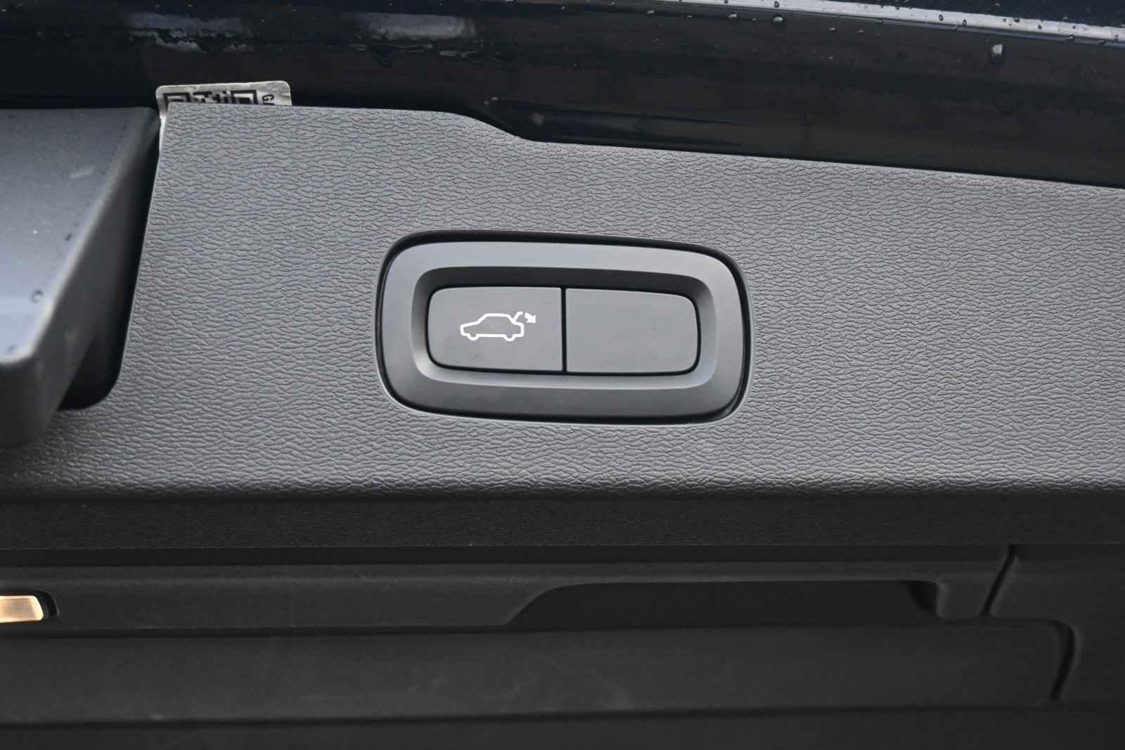 Fahrzeugabbildung Volvo V60 T8 AWD Inscription*LED*HUD*PANO*CAM*PDC*STHZ