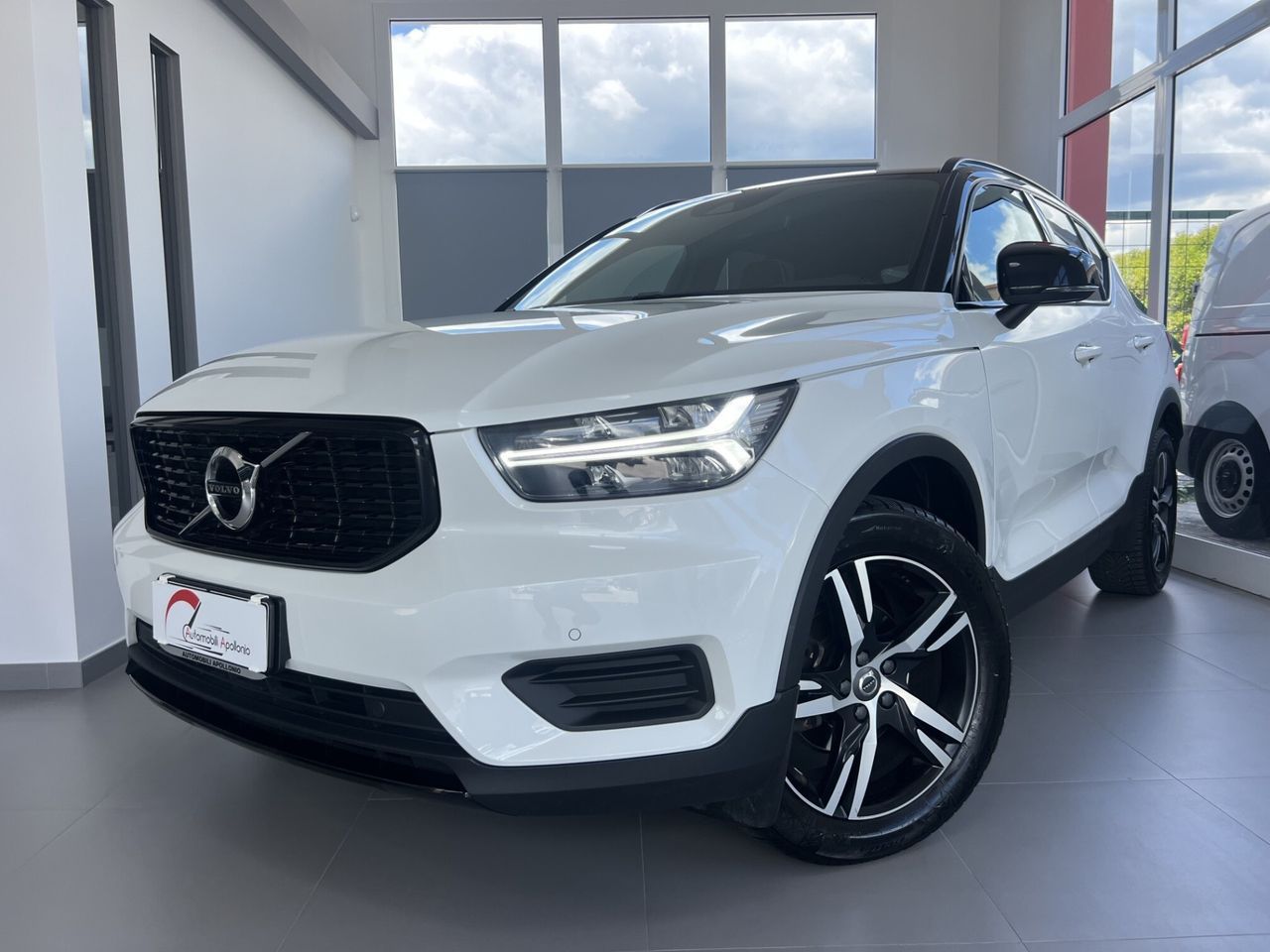 Volvo VOLVO XC 40 D3 AUT. R-DESIGN - 2020 imagem 2