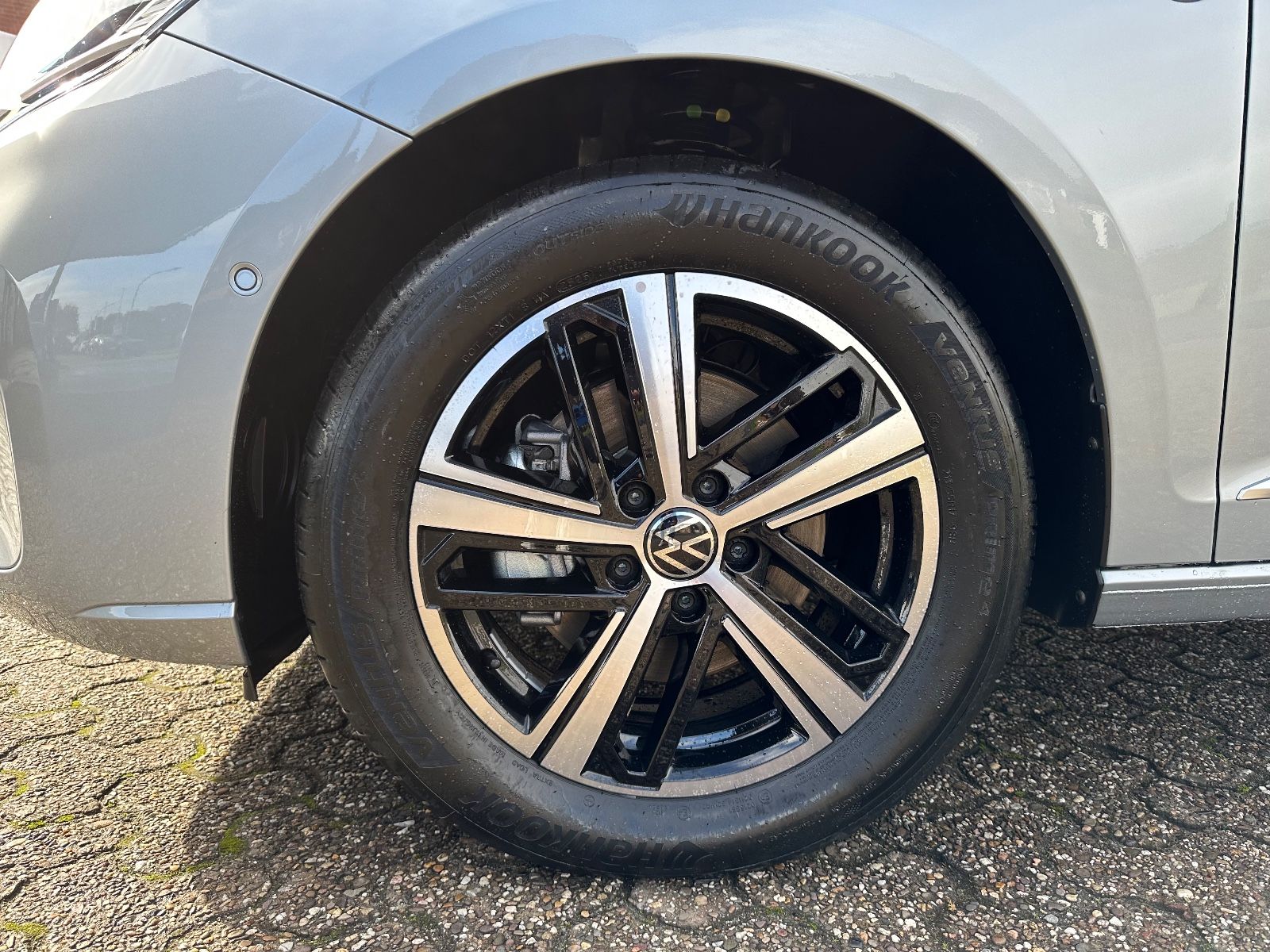 Fahrzeugabbildung Volkswagen Caddy Maxi 1.5 TSI Style DSG Navi/AHK/ACC/LED