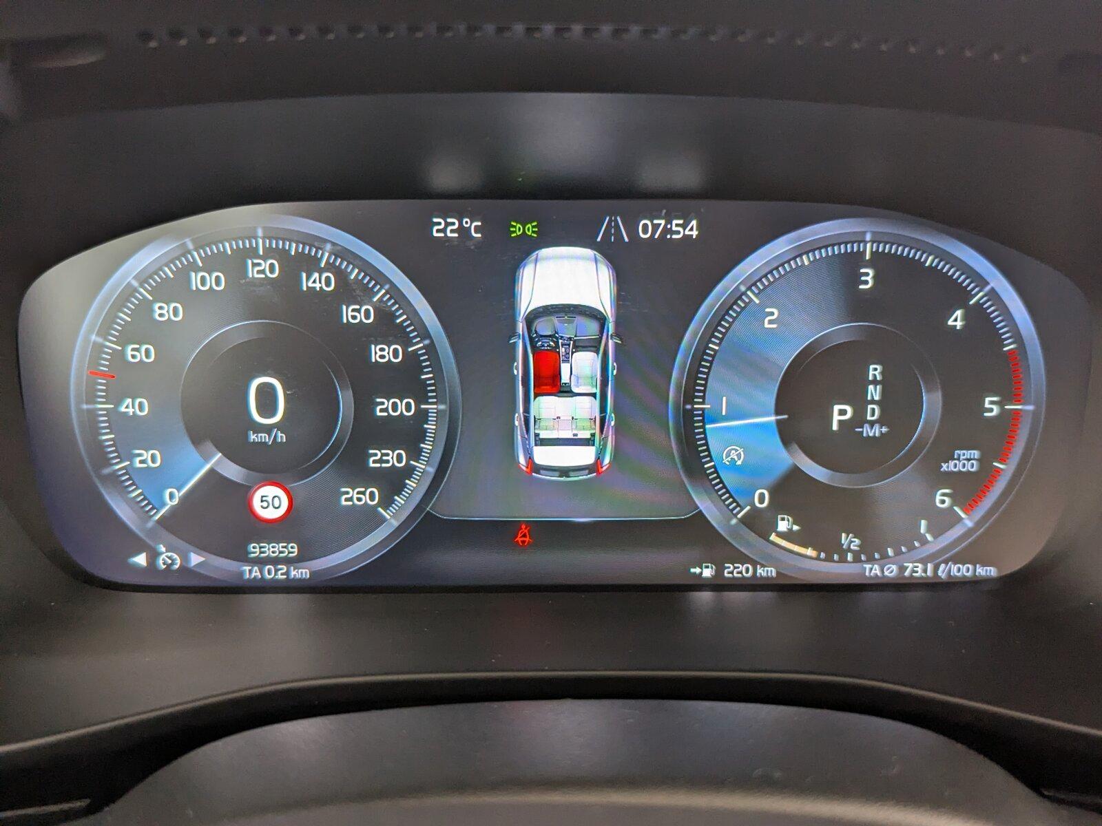 Volvo XC 40 D4 AWD Momentum LED+STDHZG+ACC+CARPLAY+