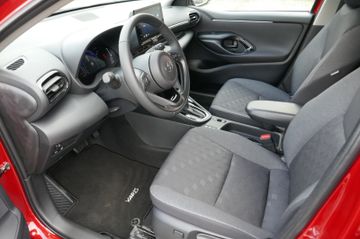 Bild 9 Toyota YARIS HYBRID STYLE EU; WINTERPAKET, RFK, LM