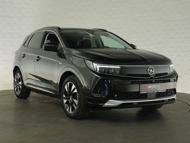 Grandland ULTIMATE PHEV AT+AHK+LED MATRIX+NAVI+3